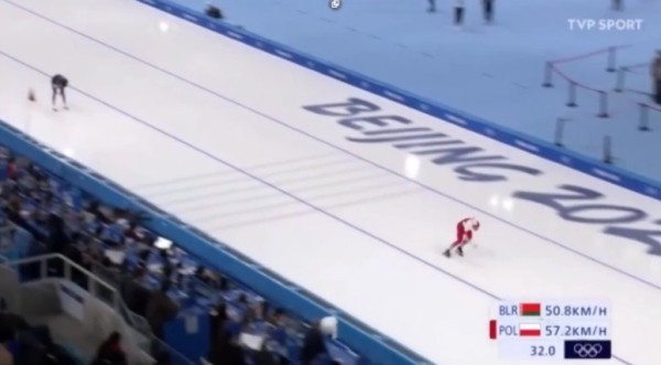 Антипример дня. Беларусский конькобежец держал темп чемпиона Европы, но запнулся – и выбрал занять без борьбы последнее место 