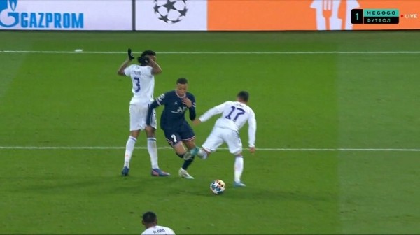 Мбаппе – шоураннер матча с «Реалом». Шептался с Бензема в подтрибунке, заработал пенальти и сотворил инопланетный гол на 90+4 Мбаппе – шоураннер матча с «Реалом». Шептался с Бензема в подтрибунке, заработал пенальти и сотворил инопланетный гол на 90+4