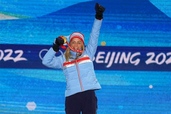 Йоханнес Бо – лидер (4 золотых!), Большунов сразу за ним, тройная чемпионка Йохауг. Главные мультимедалисты Пекина-2022 Йоханнес Бо – лидер (4 золотых!), Большунов сразу за ним, тройная чемпионка Йохауг. Главные мультимедалисты Пекина-2022