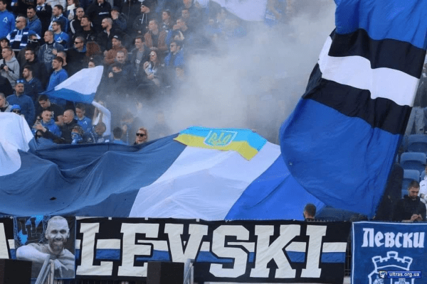 Футбольны свет падтрымлівае Украіну: ад Ліверпуля да Сафіі і Батумі Футбольны свет падтрымлівае Украіну: ад Ліверпуля да Сафіі і Батумі