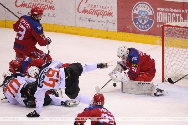 ФОТОФАКТ: "Шахтер" обыграл "Юность" в матче экстралиги