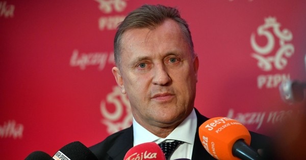 Футбол.  Глава Польского футбольного союза: хватит слов, пора действовать. Сборная Польши не намерена играть со сборной России
 