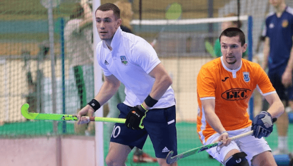 Имя вам ничего не скажет, а ведь он снимает самые популярные видео в белспорте: силен в своем виде, гулял в халате а-ля Миля, делает охват на гей-намеках и куче мата