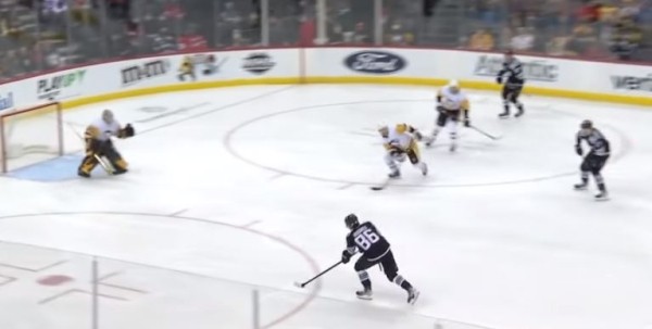 Хоккей.  НХЛ. Ассист Шаранговича не спас "Нью-Джерси" от поражения в матче с "Питтсбургом"
  