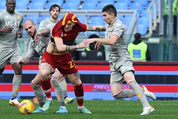 📞 Моуринью удалили за имитацию телефонного разговора. Похоже, Жозе намекнул на связь отца арбитра с Кальчополи 📞 Моуринью удалили за имитацию телефонного разговора. Похоже, Жозе намекнул на связь отца арбитра с Кальчополи