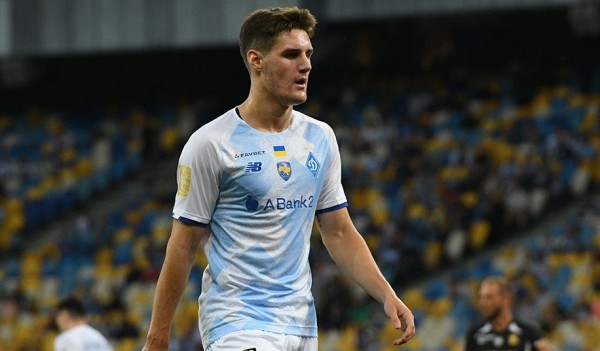 Футбол.  Илья Шкурин забил гол в победном спарринге киевского "Динамо" против "Лудогорца"
  