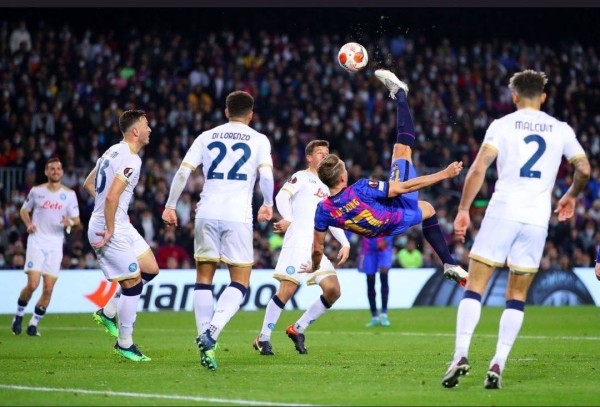 Торрес праздновал гол без логотипа «Барселоны» на форме и расплакался из-за упущенных моментов. Сильно расклеился Торрес праздновал гол без логотипа «Барселоны» на форме и расплакался из-за упущенных моментов. Сильно расклеился