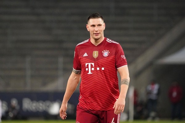 Нам тоже казалось, что «Бавария» постоянно скупает игроков «Боруссии» – но нет. Примеров мало, а в обратную сторону – не меньше