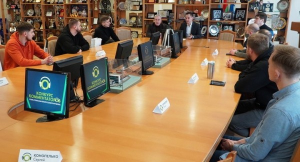 Футбол. Итоги кастинга комментаторов: БФФ предоставит шанс проявить себя семерым новичкам
Футбол. Итоги кастинга комментаторов: БФФ предоставит шанс проявить себя семерым новичкам