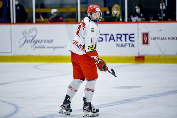 Скауты из НХЛ приехали посмотреть на него в Раубичи, &laquo;Динамо&raquo; хотело заявить в КХЛ. Что за 16-летний беларус дебютировал за сборную в первом звене