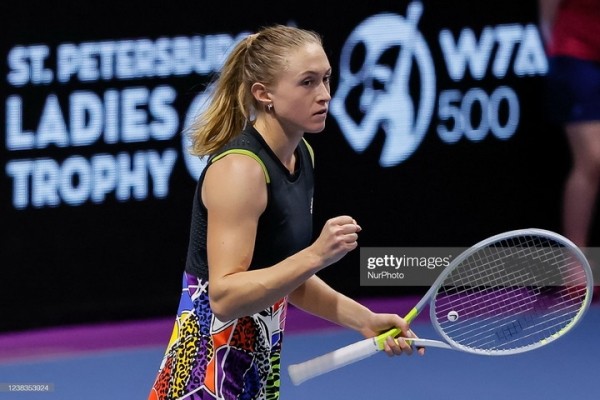 Теннис.  Александра Саснович: немного некорректно спрашивать меня о спаде у Соболенко. Спросите лучше у Арины
 