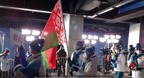 Что-то странное вместо BLR, сборщица бахчи на трибуне, мастерский уклон от конфликта Губерниева с украинцем. Как для Беларуси началась Олимпиада