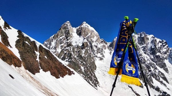 Уехал из страны, вряд ли сможет вернуться, но купил абонемент на сезон-2022. Болельщик БАТЭ – о том, как любить клуб, несмотря на Андрея Капского и подписи за режим