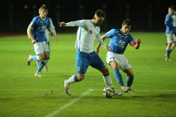 Лисакович-младший в 19 лет стал лидером команды «вышки», но сейчас его будущее очень туманно. Вот что происходит с молодым талантом Лисакович-младший в 19 лет стал лидером команды «вышки», но сейчас его будущее очень туманно. Вот что происходит с молодым талантом