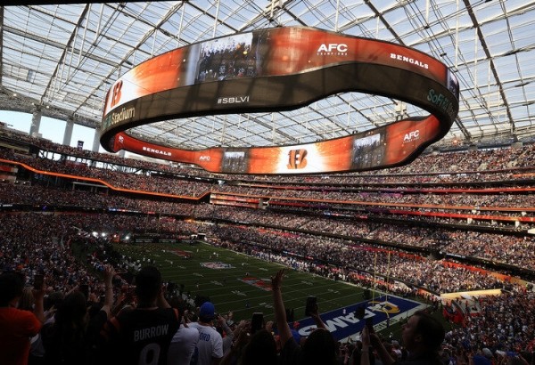 Лучшие рекламы Супербоула-2022: трейлер «Властелина Колец», Доктор Зло спасает мир, история самого титулованного паралимпийца Канады