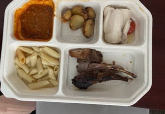 Биатлон.  После жалоб в соцсетях находящейся в Пекине на карантине россиянке Валерии Васнецовой улучшили качество питания
 