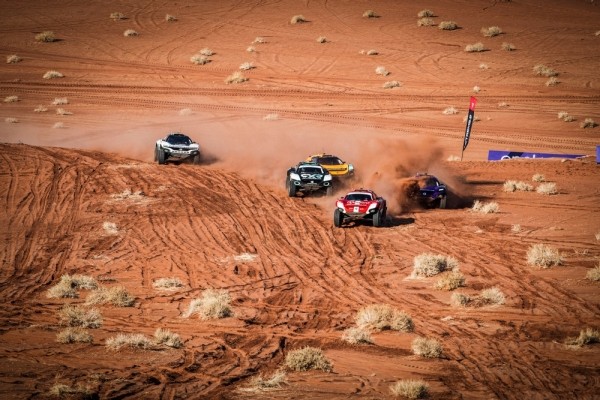 Чырвоны сцяг і нечаканая перамога чэмпіёна. Першы этап другога сезону Extreme E выдаўся багатым на аварыі