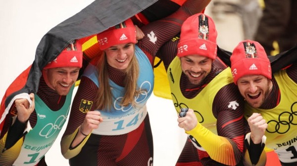Команда Германии выиграла четвертое олимпийское золото в санном спорте
