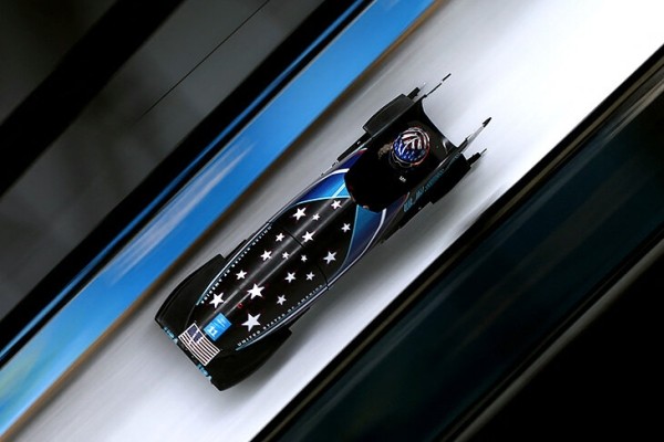 «Меня запугивали, подчиняли – я теряла себя». Канадская панк-звезда бобслея, которая перешла в сборную США и выиграла золото