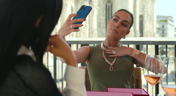 Реалити про Джорджину от Netflix &ndash; просто ужас. Можно ослепнуть от люкса и мерцания лести  