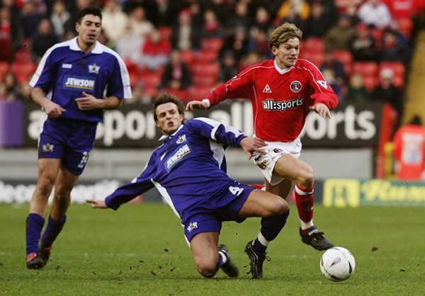 Игрок «МЮ» из великого финала ЛЧ-1999 много лет страдал от травмы колена, а теперь наслаждается работой в пиццерии