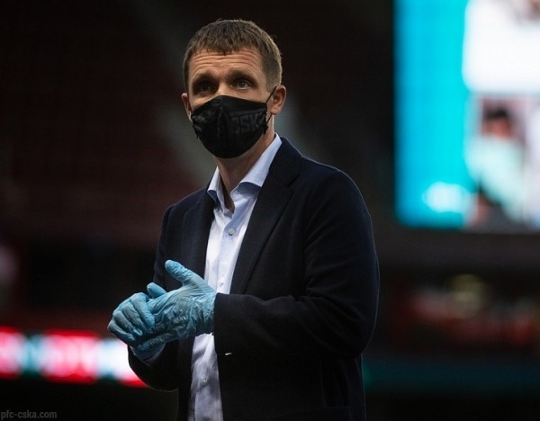 Гончаренко после беседы с Базановым предлагал Шкурину прогнуться под АБФФ &ndash; тот отказался, а сам тренер о ситуации в Беларуси говорит ну очень осторожно