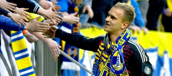 Футбол. Голкипер Денис Щербицкий продлил контракт с БАТЭ
Футбол. Голкипер Денис Щербицкий продлил контракт с БАТЭ