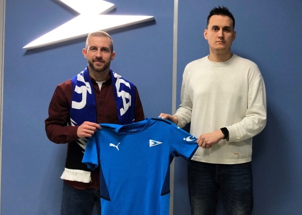 Стасевич не захотел ужиматься на 15 тысяч долларов в месяц, а вместо БАТЭ и минского &laquo;Динамо&raquo; уехал в Д3 России к бывшему тренеру &laquo;Шахтера&raquo;