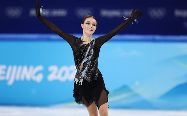 Олимпиада.  Пекин-2022. Анна Щербакова завоевала золото в фигурном катании, Камила Валиева — сенсационно без медали
 