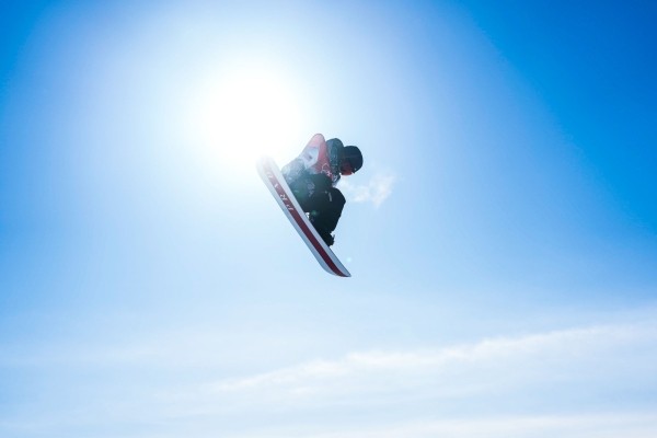 Американская сноубордистка покорила олимпийские склоны и сердца беларусов своей доской от Prada. За такое в стране Лукашенко можно попасть на сутки Американская сноубордистка покорила олимпийские склоны и сердца беларусов своей доской от Prada. За такое в стране Лукашенко можно попасть на сутки