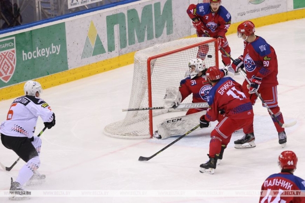 ФОТОФАКТ: "Шахтер" обыграл "Юность" в матче экстралиги