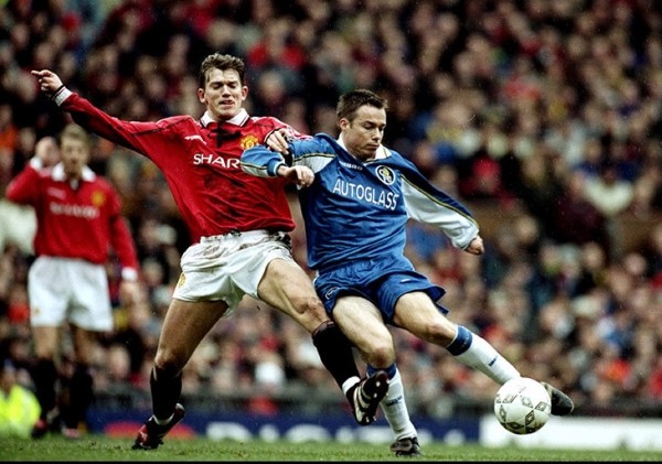 Игрок «МЮ» из великого финала ЛЧ-1999 много лет страдал от травмы колена, а теперь наслаждается работой в пиццерии