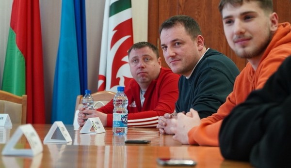 Футбол. Итоги кастинга комментаторов: БФФ предоставит шанс проявить себя семерым новичкам
Футбол. Итоги кастинга комментаторов: БФФ предоставит шанс проявить себя семерым новичкам