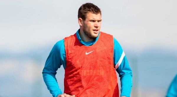 «Напоминает Эрика Яхимовича». Чем молодой защитник БАТЭ мог заинтересовать «Зенит»