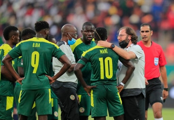 Мане оплатил лечение ребенка, которого сбил мотоцикл. Они случайно оказались в одной больнице (спасибо травме на КА) 