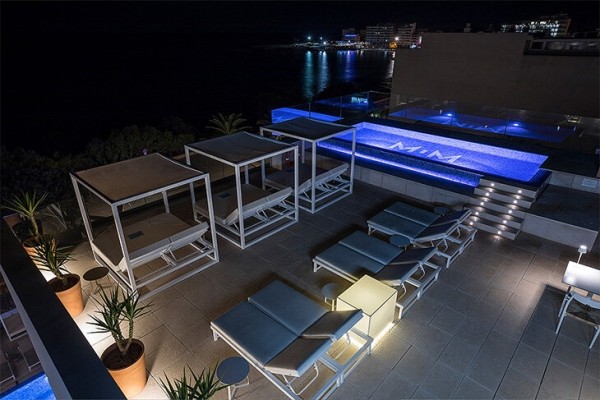 Месси купил новый отель – и сразу уволил весь персонал. Город сильно обиделся, но так Лео строит гостиничную империю Месси купил новый отель – и сразу уволил весь персонал. Город сильно обиделся, но так Лео строит гостиничную империю