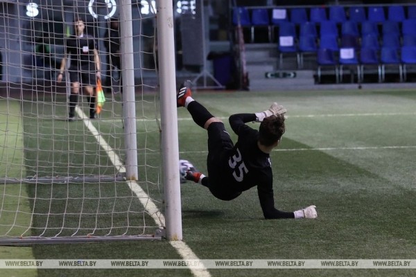 ФОТОФАКТ: Юношеский футбольный турнир "Кубок развития" проходит в Минске ФОТОФАКТ: Юношеский футбольный турнир "Кубок развития" проходит в Минске