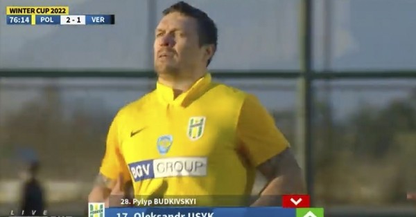 Чемпион мира в боксе Усик дебютировал в украинском футболе: мог забить первым касанием, и даже разогнал опасную атаку Чемпион мира в боксе Усик дебютировал в украинском футболе: мог забить первым касанием, и даже разогнал опасную атаку