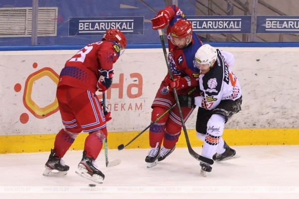 ФОТОФАКТ: "Шахтер" обыграл "Юность" в матче экстралиги