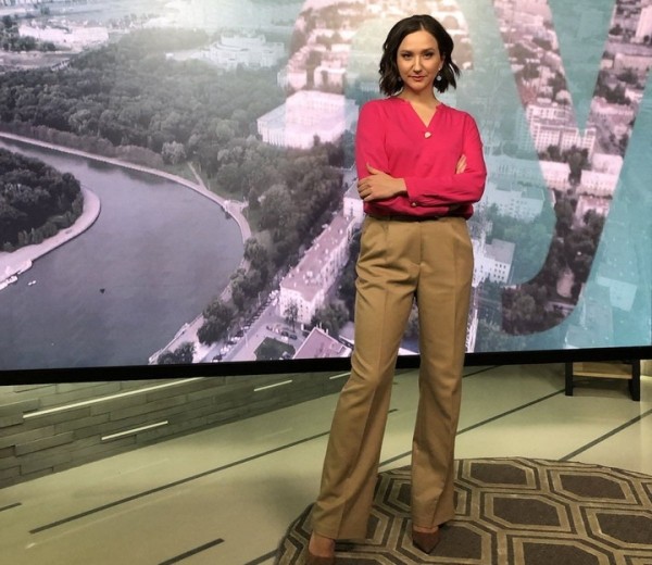 Разное. Старший тренер сборной Беларуси по художественной гимнастике Любовь Черкашина стала ведущей телеканала ОНТ
Разное. Старший тренер сборной Беларуси по художественной гимнастике Любовь Черкашина стала ведущей телеканала ОНТ