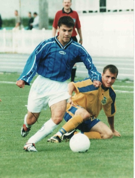 В уничтожаемом Россией Мариуполе раньше играли беларусы: Калачева зачехлили за красную на Евро, Беганский забил исторический мяч, Кирильчика обвиняли в расизме В уничтожаемом Россией Мариуполе раньше играли беларусы: Калачева зачехлили за красную на Евро, Беганский забил исторический мяч, Кирильчика обвиняли в расизме