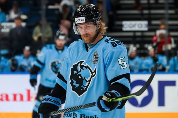 Хоккей.  Антон Линдхольм: срок контракта скоро истечет. Посмотрим, что будет дальше. Все зависит от руководства
 