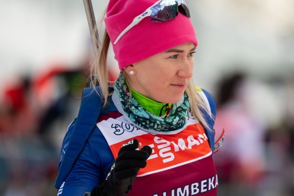 Биатлон.  Динара Алимбекова с преимуществом в минуту выиграла гонку преследования на Кубке СБР
 