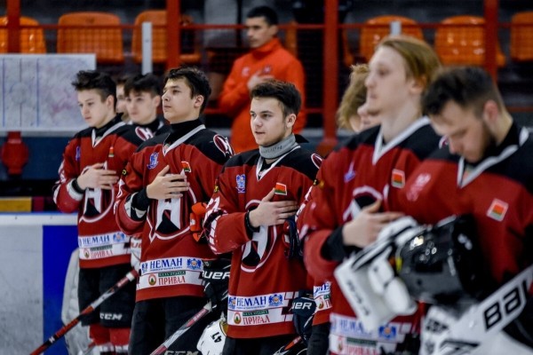 Пока в Украине убивают людей, белспорт живет обычной жизнью: спарринги, чемпионаты, восторг Пока в Украине убивают людей, белспорт живет обычной жизнью: спарринги, чемпионаты, восторг