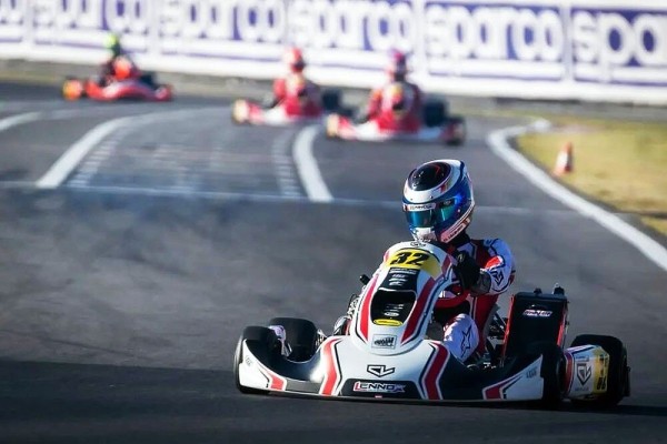 Беларусы, бежавшие в Польшу от режима Лукашенко, попали в спорте под санкции, как и те, кто за него топит. Досталось даже подросткам и любителям Беларусы, бежавшие в Польшу от режима Лукашенко, попали в спорте под санкции, как и те, кто за него топит. Досталось даже подросткам и любителям