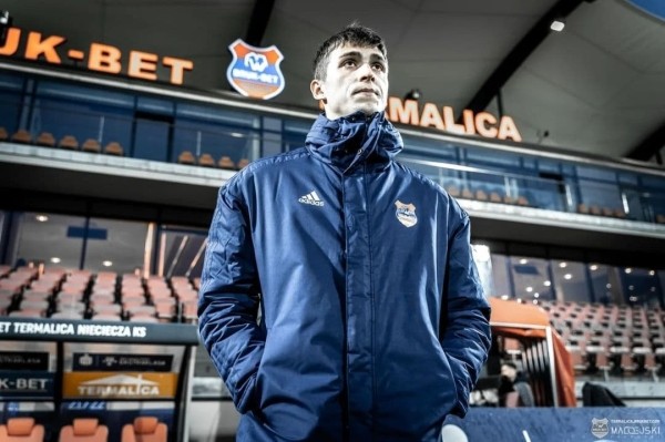 Клуб олигарха из окружения Лукашенко хотел бороться за золото, но опустился в Д3. Состав был очень приличным – вот куда разбрелись игроки