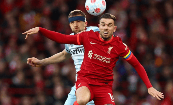 ГосТВ не показывает матчи АПЛ – ведь там поддерживают Украину: собирают деньги, капитаны сменили повязки, болельщики приносят флаги и плакаты против войны