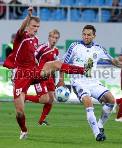 В уничтожаемом Россией Мариуполе раньше играли беларусы: Калачева зачехлили за красную на Евро, Беганский забил исторический мяч, Кирильчика обвиняли в расизме В уничтожаемом Россией Мариуполе раньше играли беларусы: Калачева зачехлили за красную на Евро, Беганский забил исторический мяч, Кирильчика обвиняли в расизме