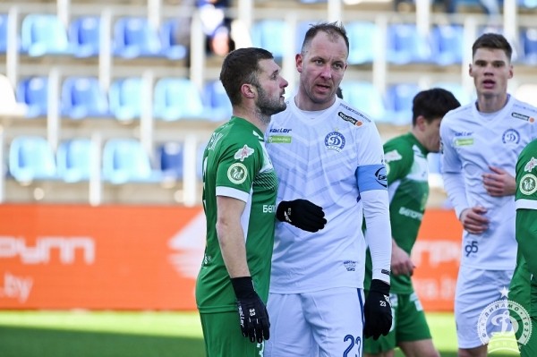 Футбол. Parimatch-Кубок Беларуси. 1/4 финала. "Гомель" сыграет с минским "Динамо", Брест встретится с "Витебском"
Футбол. Parimatch-Кубок Беларуси. 1/4 финала. "Гомель" сыграет с минским "Динамо", Брест встретится с "Витебском"