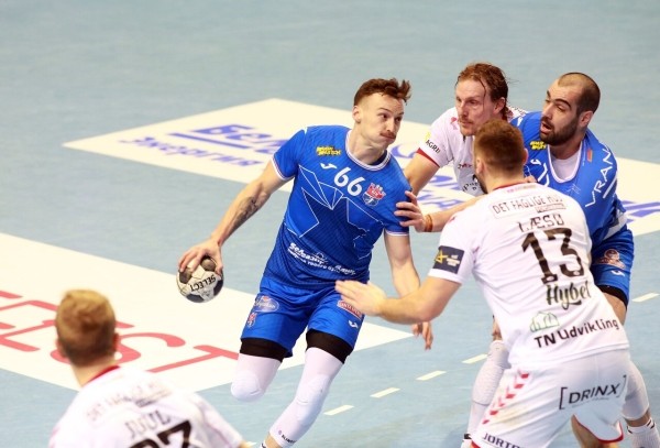 Война в Украине перетряхнула гандбол Беларуси: клубы потеряли игроков и тренеров, беларусы массово покинули команду в России Война в Украине перетряхнула гандбол Беларуси: клубы потеряли игроков и тренеров, беларусы массово покинули команду в России